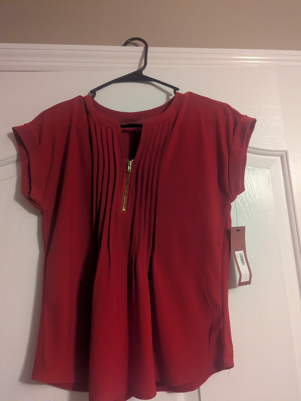 Pleated Zip-Front Red Blouse with Short Sleeves